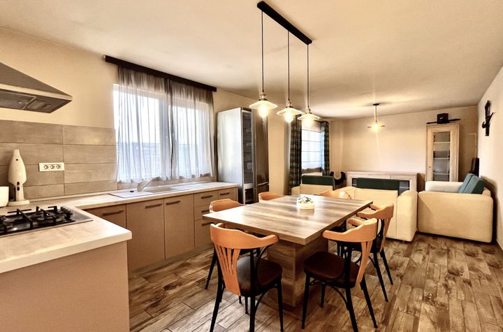 Casă - 5 camere de vanzare CONSTANTA - Constanta anunturi imobiliare Constanta