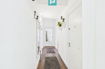 Apartament spațios în clădire ultracentrală anunturi imobiliare Arad