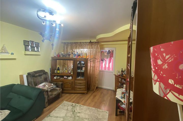Apartament 4 camere de vanzare BRAILEI - Vrancea anunturi imobiliare Vrancea