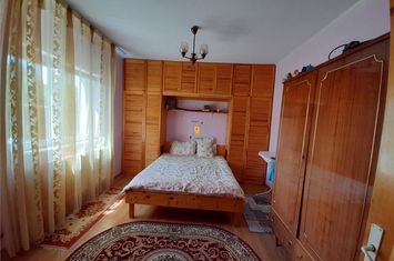Vilă - 5 camere de vanzare TRAIAN - Prahova anunturi imobiliare Prahova