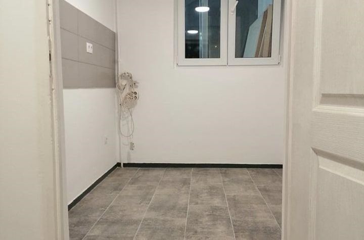 Basarabia 2 camere de vanzare anunturi imobiliare Bucuresti
