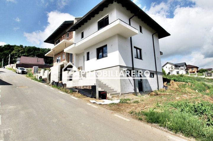 Casa D-P-E,5 camere, 3 băi,213mp, 325mp teren 0% comision anunturi imobiliare Mures